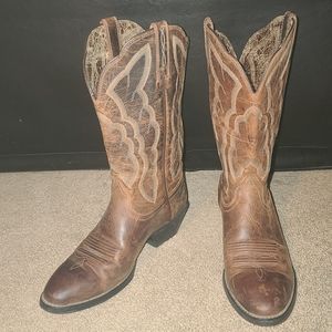 Ariat cowgirl boots